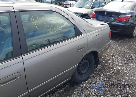 1998 Toyota Camry Le из США, поврежденный, VIN 4T1BG22KXWU309731